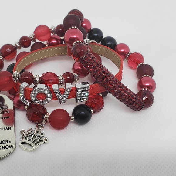 Beautiful red stack bracelet - Picture 2 of 7